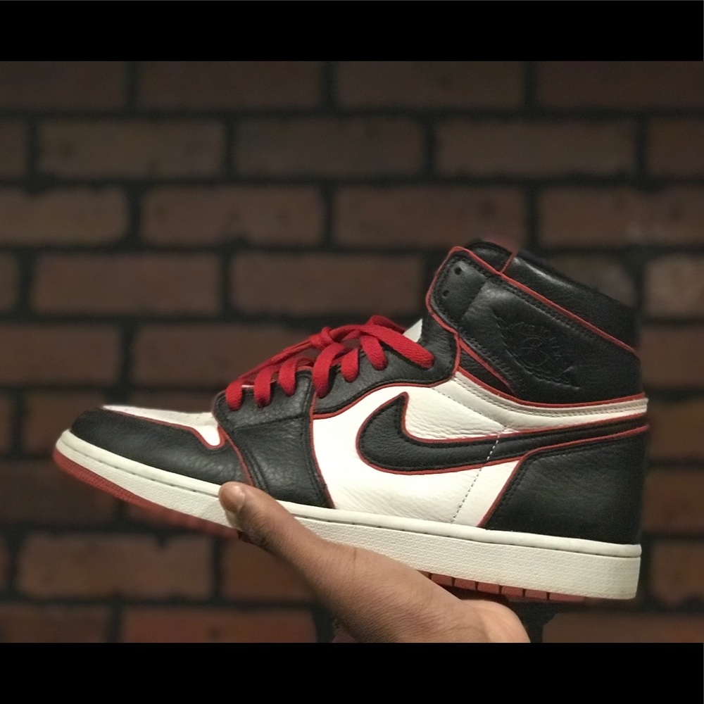 JORDAN RETRO 1 BLOODLINE